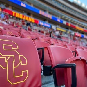 Meet your Posher, Julius